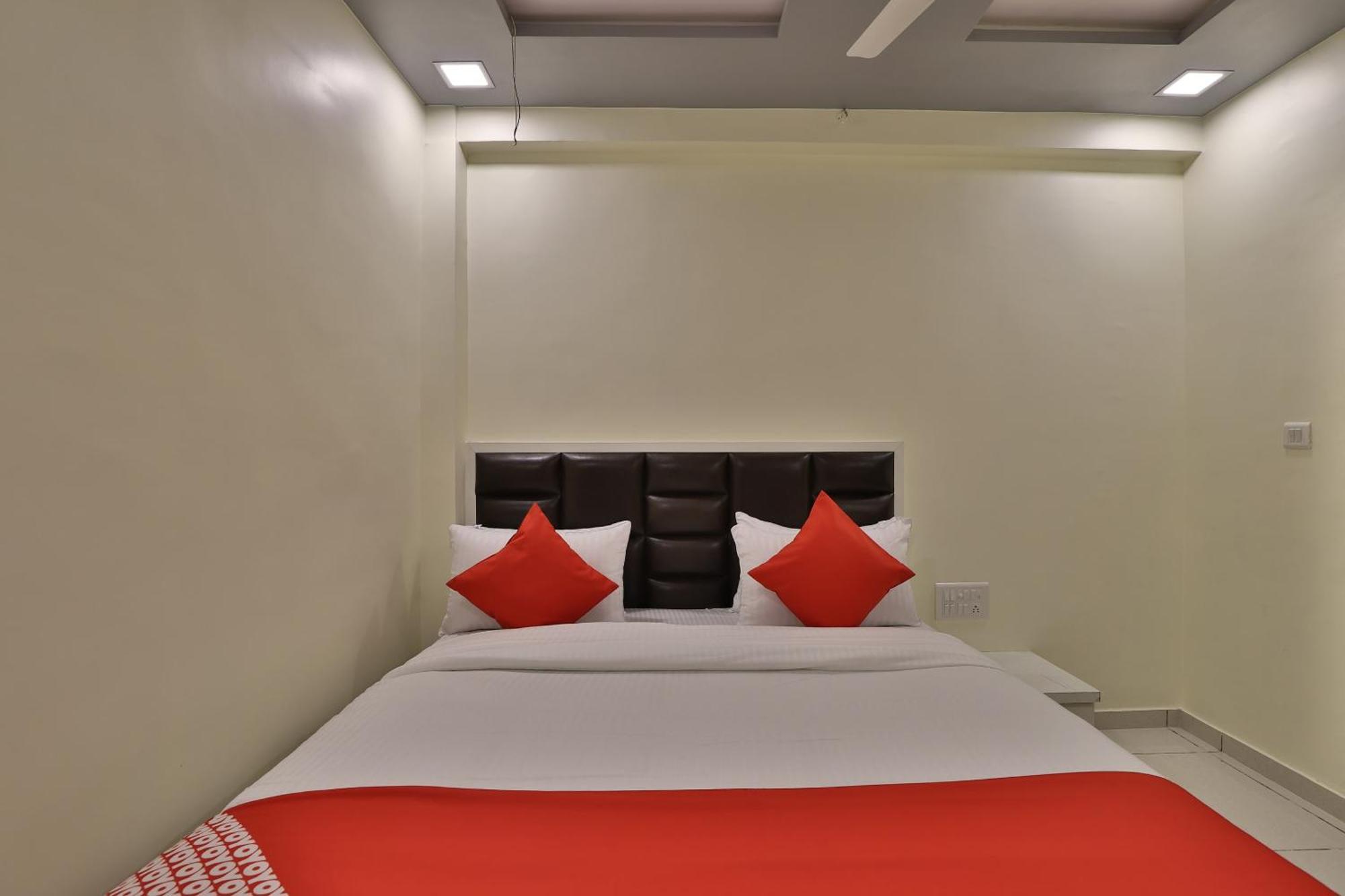 Hotel O Sunway Ahmedabad Esterno foto