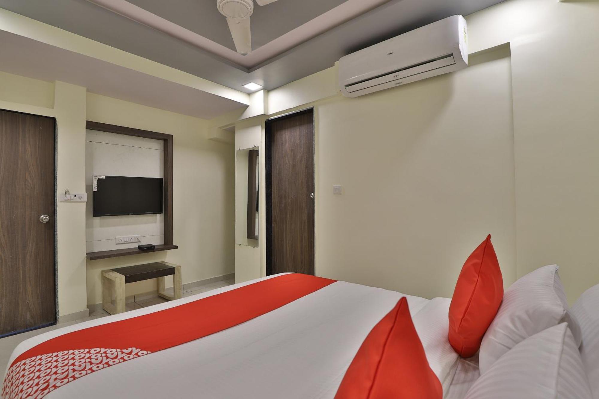 Hotel O Sunway Ahmedabad Esterno foto