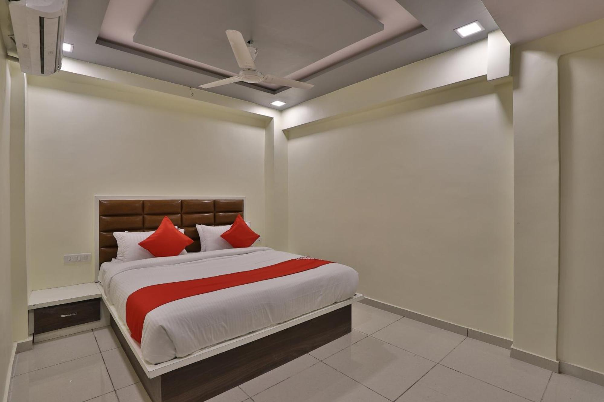 Hotel O Sunway Ahmedabad Esterno foto