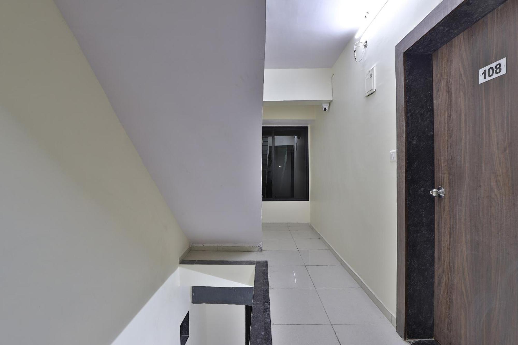 Hotel O Sunway Ahmedabad Esterno foto